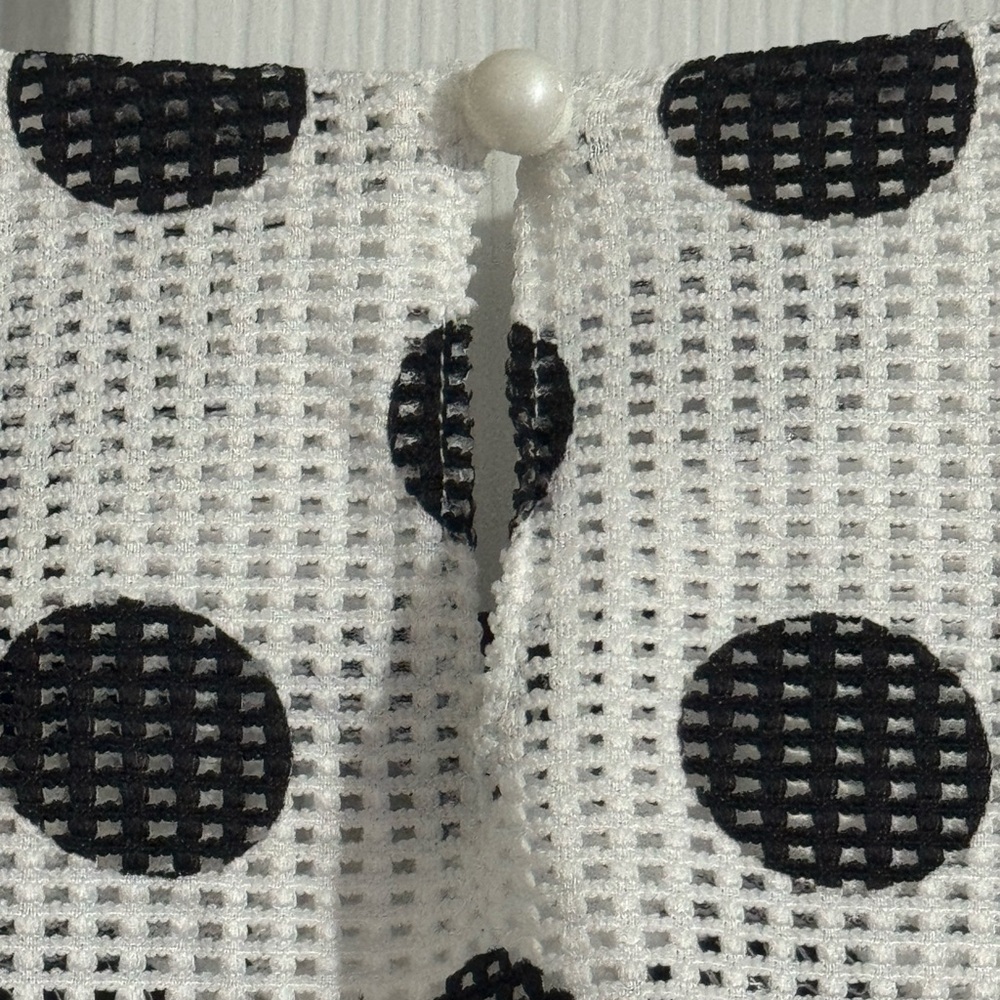 Gracia Monochrome Textured Knit Top - Picture 5 of 5